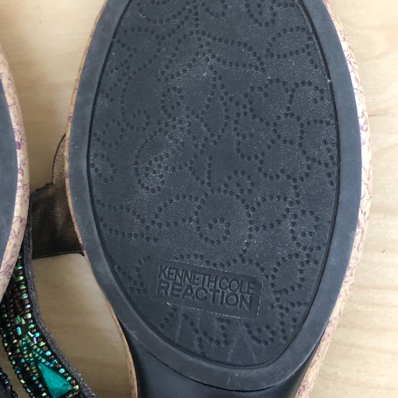 Kenneth Cole Reaction Wedge Sandals - Picture 13 of 16